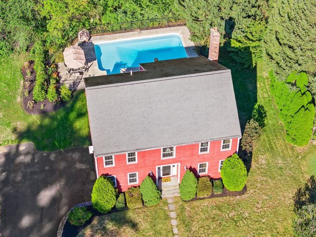 39 Harriman Road, Hudson, MA 01749