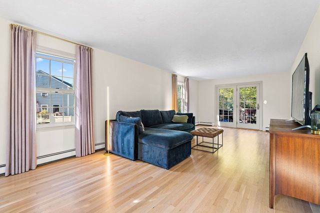 39 Harriman Road, Hudson, MA 01749