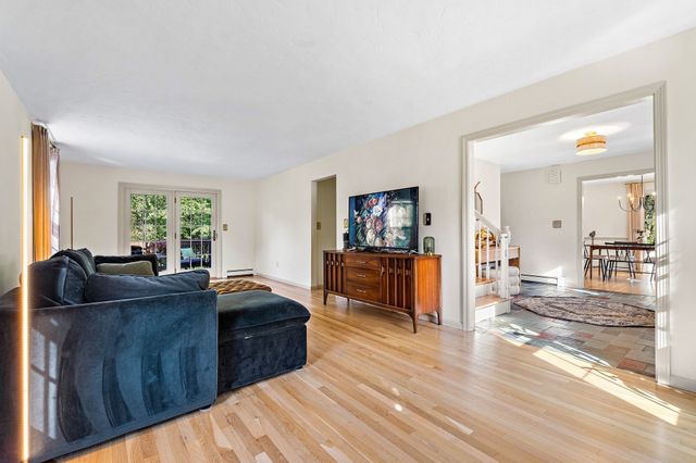 39 Harriman Road, Hudson, MA 01749