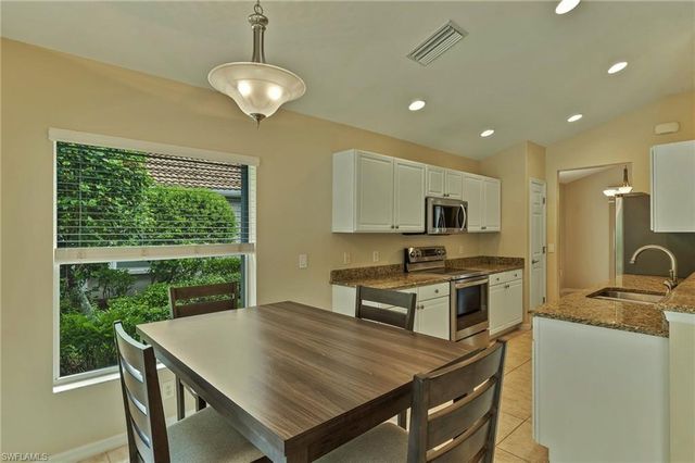 9996 HORSE CREEK RD, Fort Myers, FL 33913