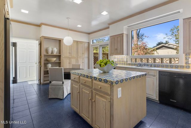 3801 Old Canton Road, Jackson, MS 39216