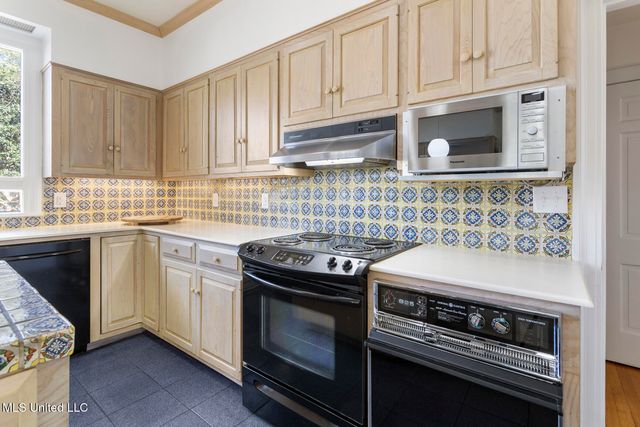 3801 Old Canton Road, Jackson, MS 39216