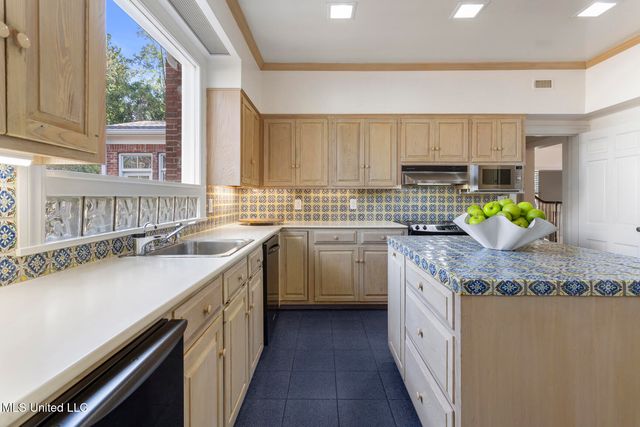 3801 Old Canton Road, Jackson, MS 39216