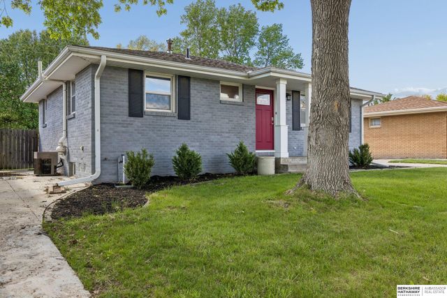 1617 Hays Drive, Lincoln, NE 68505