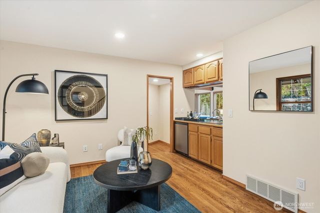 18400 228th Avenue NE, Woodinville, WA 98077