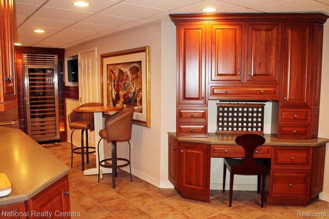 13756 Eaton Drive 16, Plymouth Charter Township, MI 48170