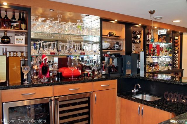 13756 Eaton Drive 16, Plymouth Charter Township, MI 48170