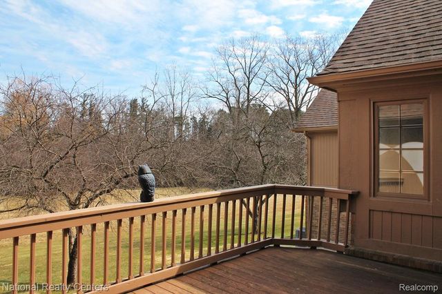 13756 Eaton Drive 16, Plymouth Charter Township, MI 48170