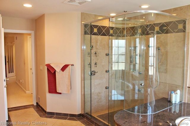 13756 Eaton Drive 16, Plymouth Charter Township, MI 48170