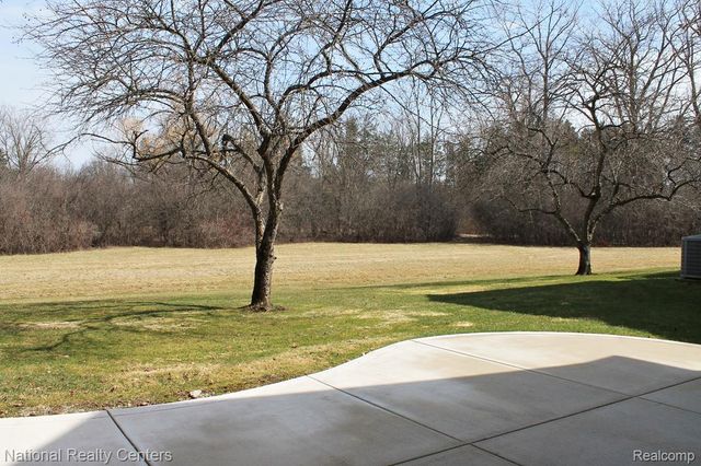 13756 Eaton Drive 16, Plymouth Charter Township, MI 48170