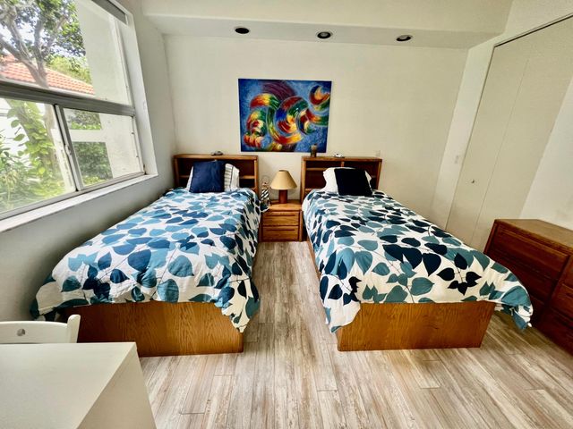 2431 NW 59th Street 404, Boca Raton, FL 33496