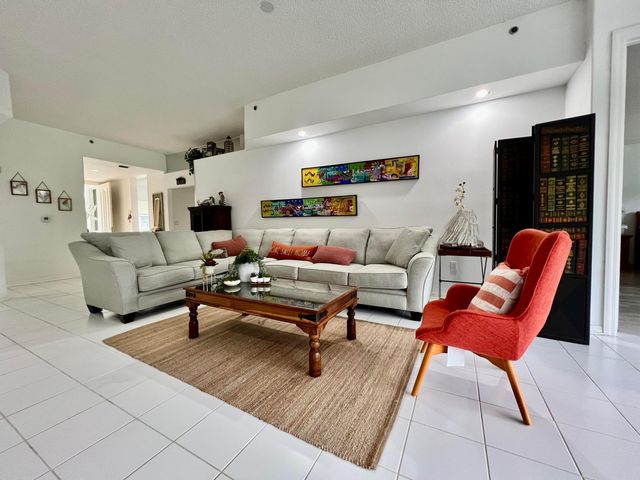 2431 NW 59th Street 404, Boca Raton, FL 33496