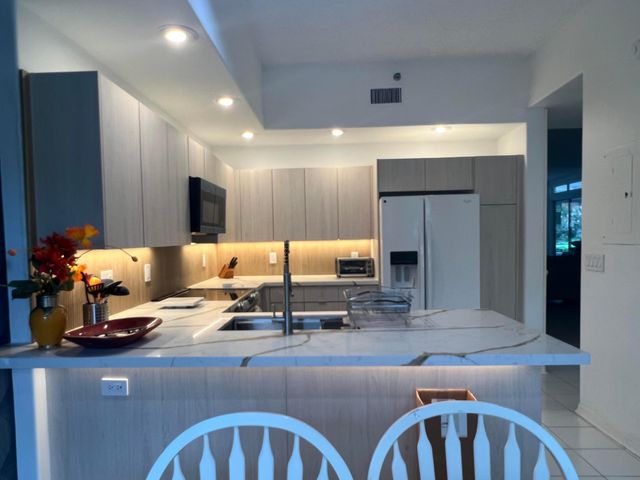 2431 NW 59th Street 404, Boca Raton, FL 33496