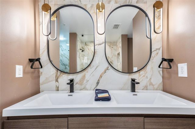 525 E JACKSON STREET 301, Orlando, FL 32801