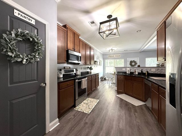 105 Mill Creek Drive, Smiths Station, AL 36877