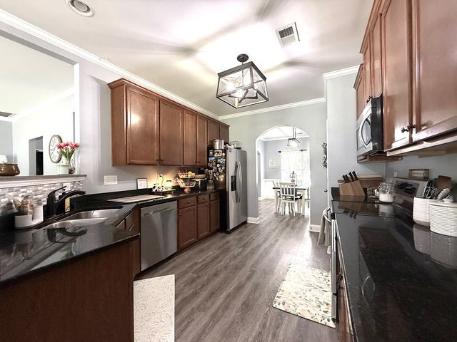 105 Mill Creek Drive, Smiths Station, AL 36877