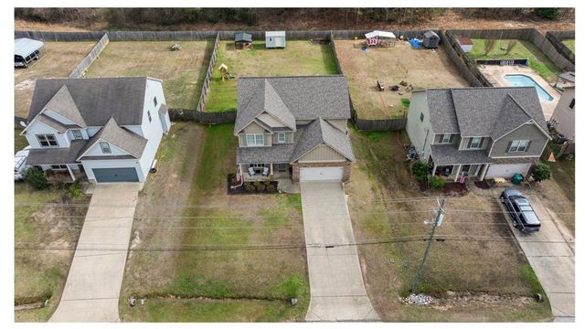 105 Mill Creek Drive, Smiths Station, AL 36877