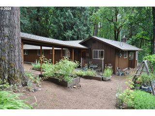 89016 BRIDGE St, Springfield, OR 97478