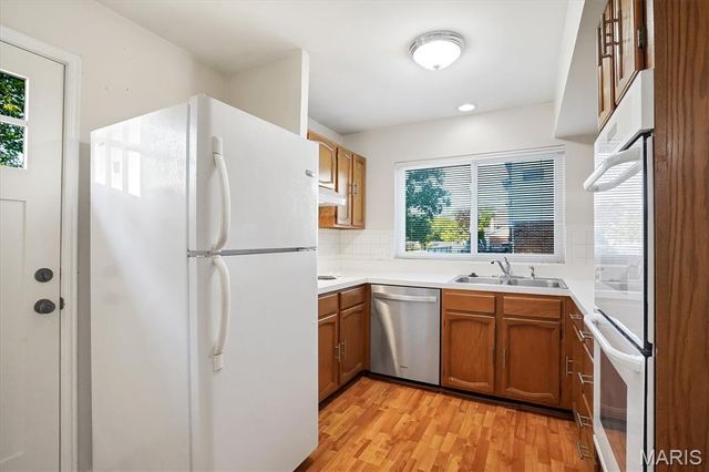 15583 Clayton Road, Ballwin, MO 63011