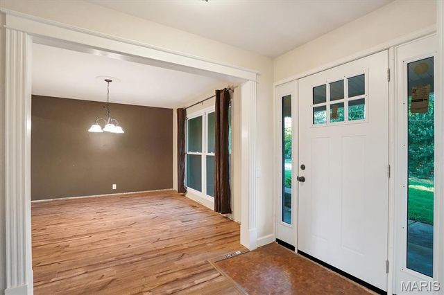 15583 Clayton Road, Ballwin, MO 63011