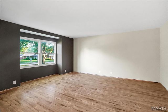 15583 Clayton Road, Ballwin, MO 63011