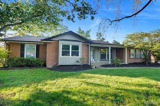 15583 Clayton Road, Ballwin, MO 63011