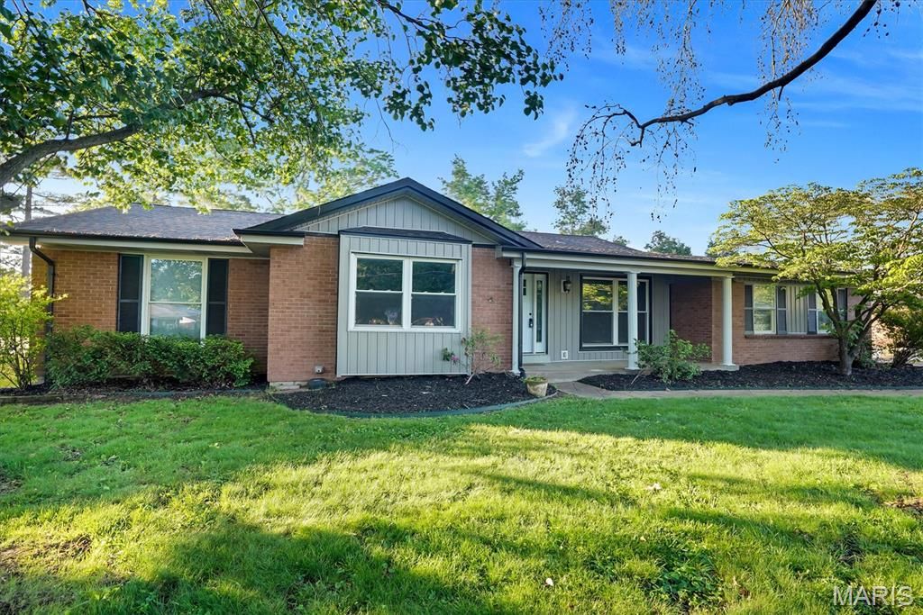 15583 Clayton Road, Ballwin, MO 63011