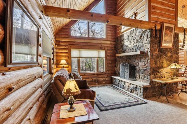 3206 1st Drive, Oxford, WI 53952