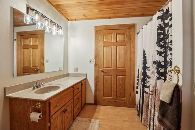 3206 1st Drive, Oxford, WI 53952