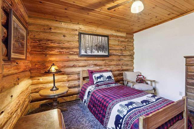 3206 1st Drive, Oxford, WI 53952