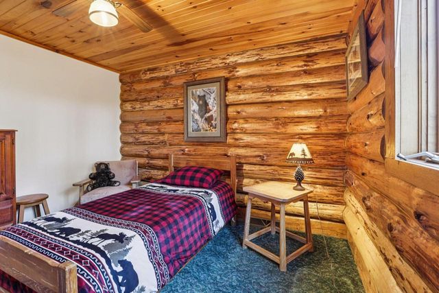 3206 1st Drive, Oxford, WI 53952
