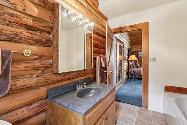 3206 1st Drive, Oxford, WI 53952
