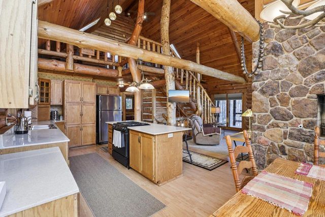 3206 1st Drive, Oxford, WI 53952