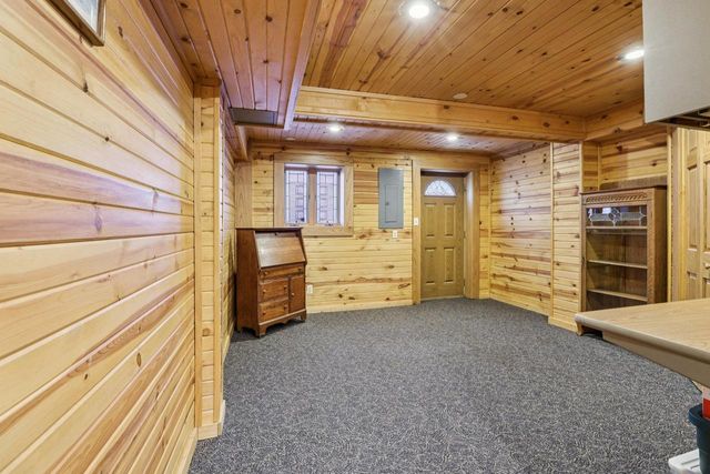 3206 1st Drive, Oxford, WI 53952