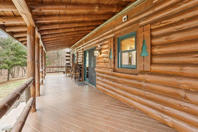 3206 1st Drive, Oxford, WI 53952