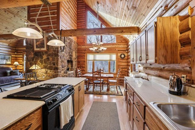 3206 1st Drive, Oxford, WI 53952