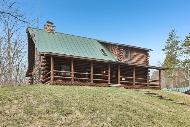 3206 1st Drive, Oxford, WI 53952