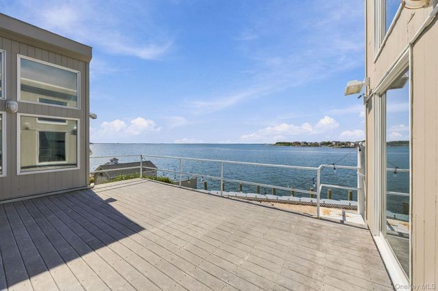 321 Grand Central Avenue, Amityville, NY 11701