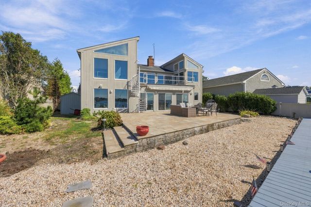 321 Grand Central Avenue, Amityville, NY 11701