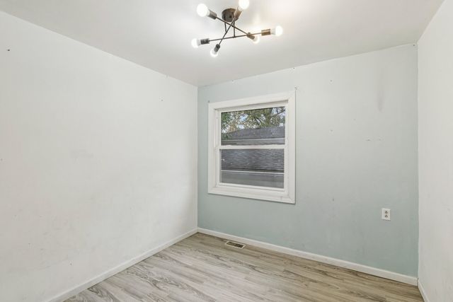 18631 W Main Street, Grayslake, IL 60030