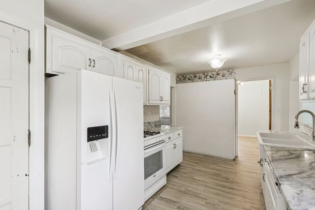 18631 W Main Street, Grayslake, IL 60030