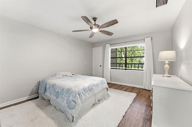 101 LAKE AVENUE NE 215, Largo, FL 33771