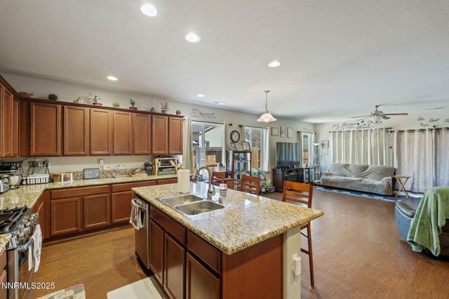 227 Red Oak Drive, Fernley, NV 89408