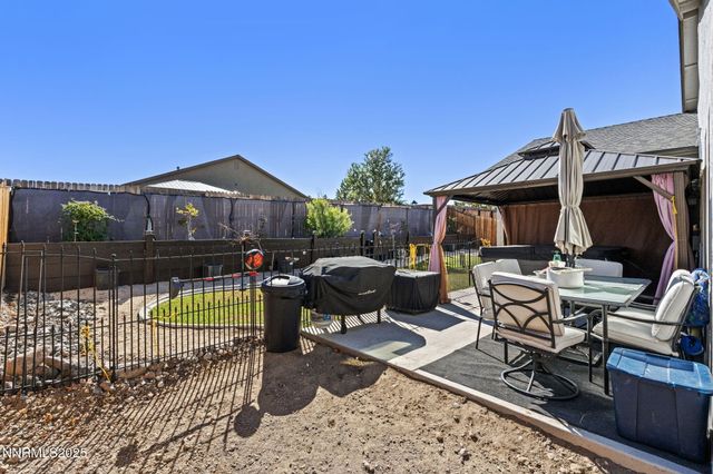 227 Red Oak Drive, Fernley, NV 89408