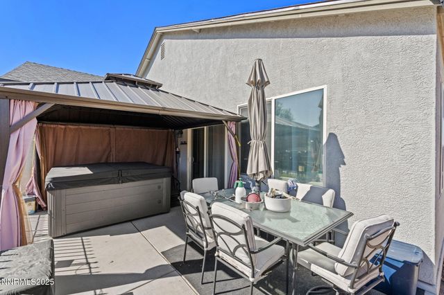 227 Red Oak Drive, Fernley, NV 89408