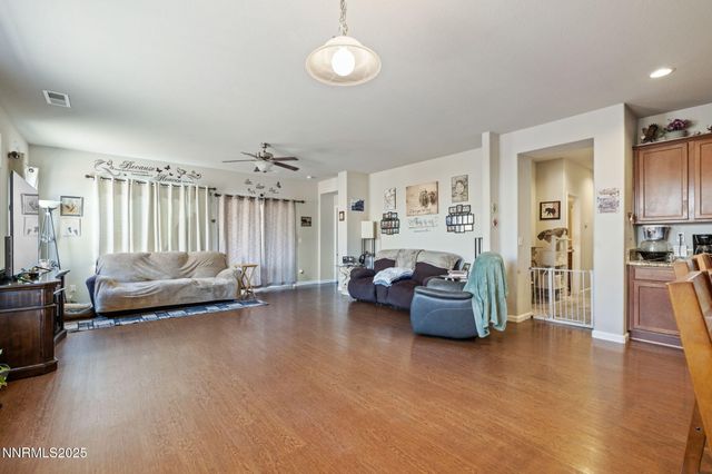 227 Red Oak Drive, Fernley, NV 89408