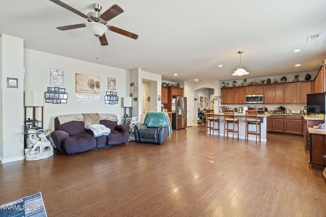 227 Red Oak Drive, Fernley, NV 89408