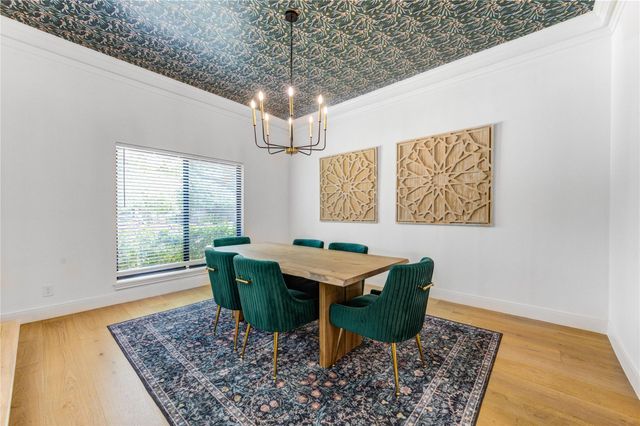 18 Hickory Shadows Drive, Houston, TX 77055