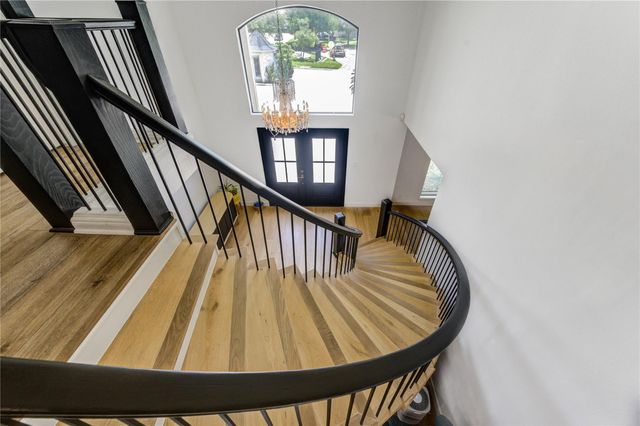 18 Hickory Shadows Drive, Houston, TX 77055