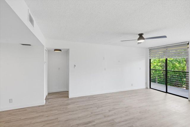 6301 N UNIVERSITY Drive 206, Tamarac, FL 33321